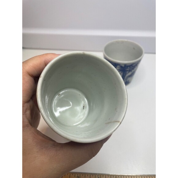 2 Antique Imari Porcelain Soba Choko Cups White BLUE about 2.5 inches tall - Picture 6 of 11